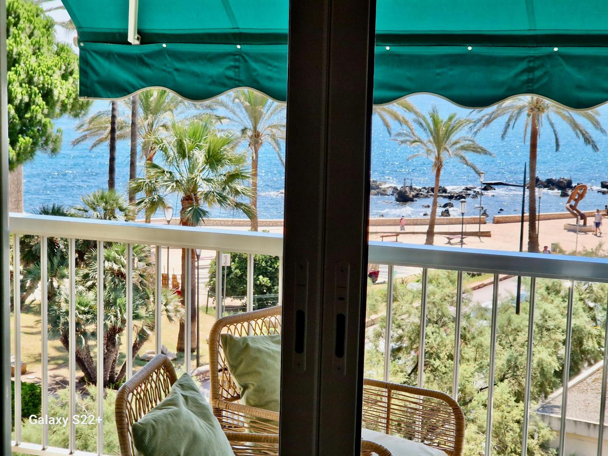 Cozy Studio, Sea View, Old Town, Near Beaches Антиб Екстериор снимка
